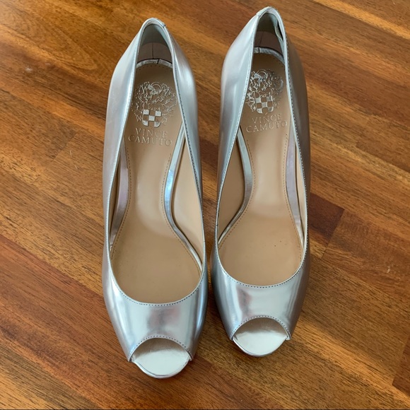 Vince Camuto Heels - Picture 3 of 7